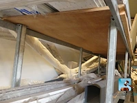 Werkbank op wielen met inhoud - afbeelding 4 van  9