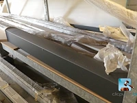 Werkbank op wielen met inhoud - afbeelding 9 van  9