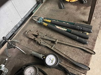 Werkbanken met inhoud (2x) - afbeelding 10 van  29