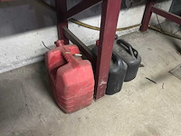 Werkbanken met inhoud (2x) - afbeelding 21 van  29