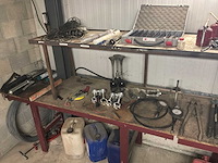 Werkbanken met inhoud (2x) - afbeelding 12 van  29