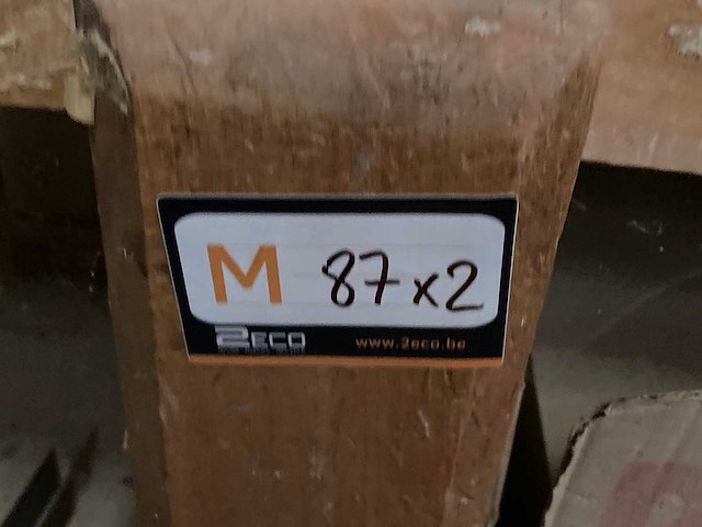 Werkbanken met inhoud (2x) - afbeelding 4 van  12