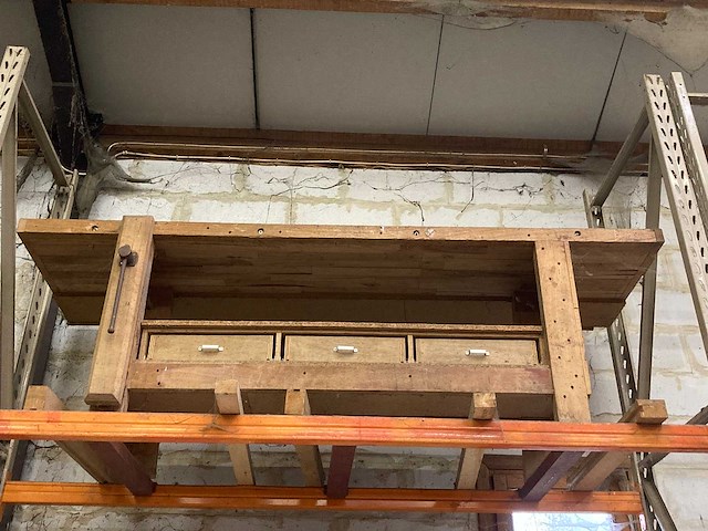 Werkbanken met inhoud (2x) - afbeelding 5 van  12