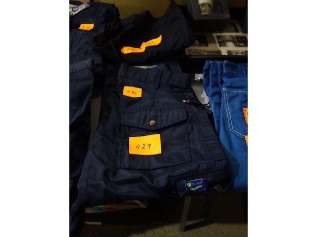 Werkbroek - maat 30 (grote maat) - afbeelding 1 van  1