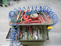 Werkkar met materiaal - afbeelding 3 van  8