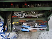 Werkkar met materiaal - afbeelding 4 van  8