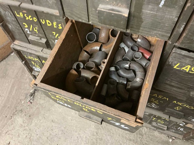 Werkkast met inhoud (2x) - afbeelding 10 van  10