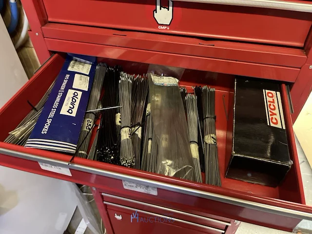 Werkkast met inhoud - afbeelding 15 van  16