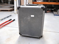 Werkkoffer met inhoud - afbeelding 1 van  4