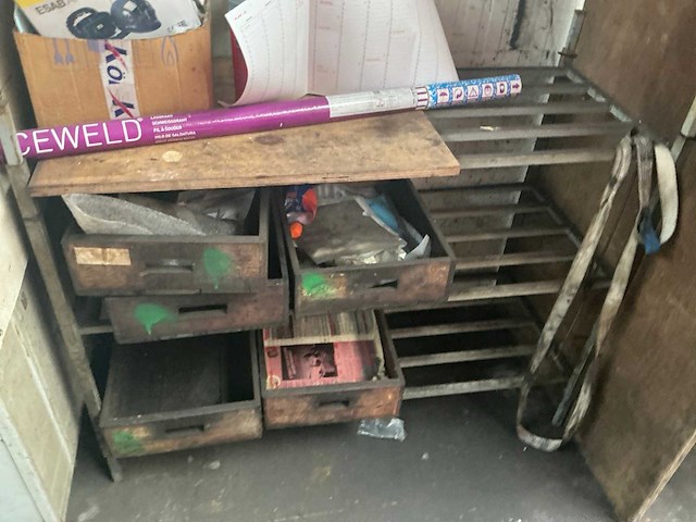 Werkplaats bureau met rek - afbeelding 4 van  4