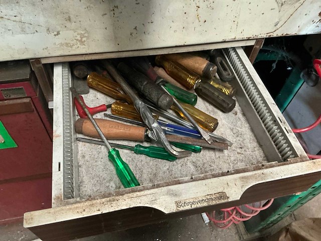 Werkplaatskast met handgereedschappen - afbeelding 2 van  7