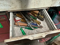 Werkplaatskast met handgereedschappen - afbeelding 2 van  7