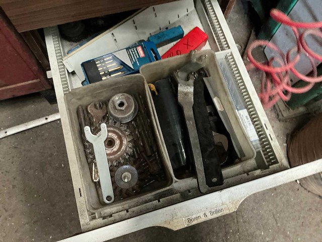 Werkplaatskast met handgereedschappen - afbeelding 6 van  7