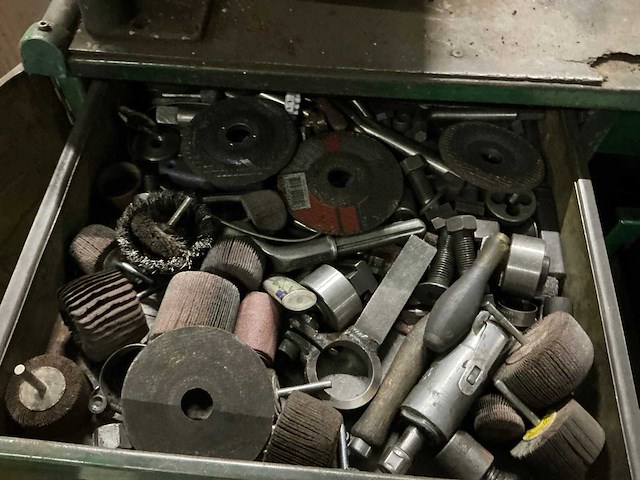 Werkplaatskast met inhoud - afbeelding 8 van  9