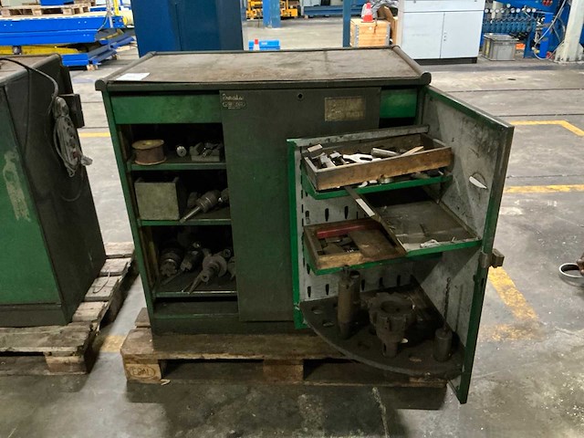 Werkplaatskast met inhoud - afbeelding 4 van  9