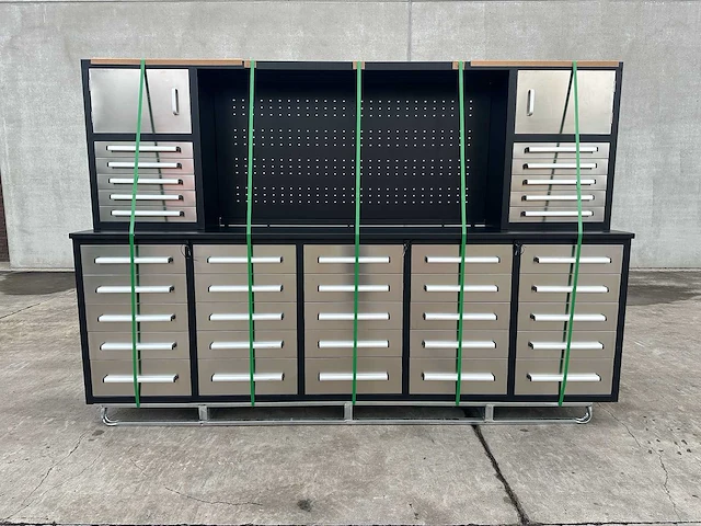 Werkplaatsmeubilair - afbeelding 1 van  8