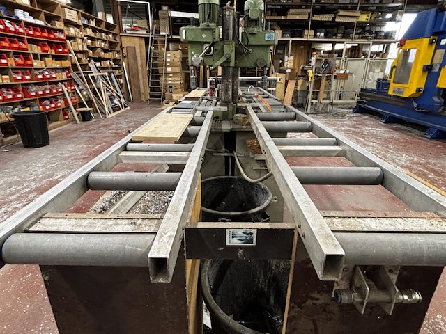 Werkstation met 3 kolomboormachines// tappingmachine wo tb audax 15 en spindle r.p.m. sun-10 - afbeelding 4 van  13