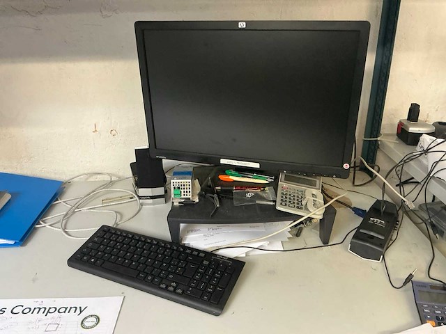 Werkstation met inhoud - afbeelding 7 van  7