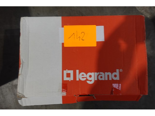 Werkstation tafelcontact legrand - afbeelding 1 van  3