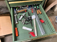 Werkstation/constructie met inhoud - afbeelding 5 van  15