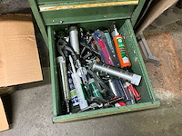 Werkstation/constructie met inhoud - afbeelding 7 van  15
