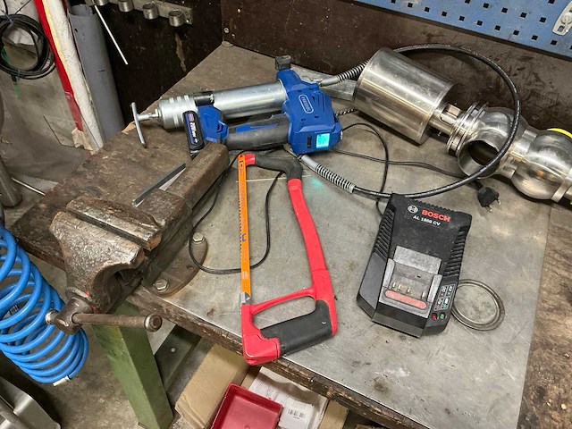 Werkstation/constructie met inhoud - afbeelding 11 van  15