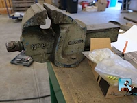 Werktabel met inhoud - afbeelding 2 van  13