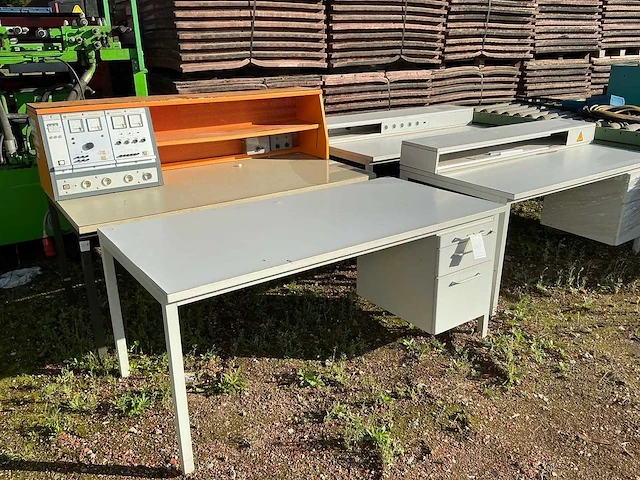 Werktafel (4x) - afbeelding 1 van  6