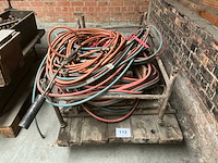 Werktafel + diverse slangen - afbeelding 1 van  5