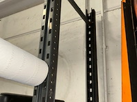 Werktafel gemonteerd op rek met inhoud - afbeelding 6 van  6