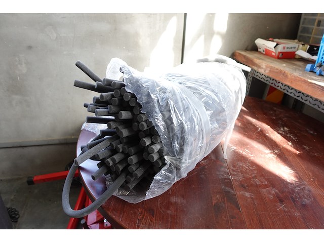 Werktafel + houten tafel - afbeelding 5 van  12