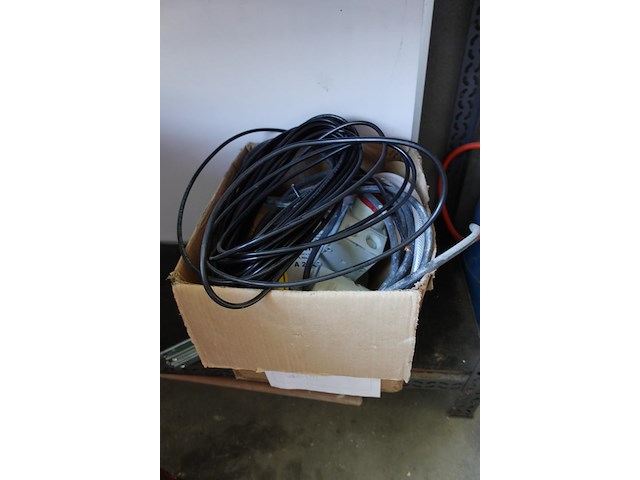 Werktafel + houten tafel - afbeelding 10 van  12