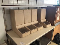 Werktafel met bakplaten en 4 ingedientenbakken - afbeelding 5 van  6