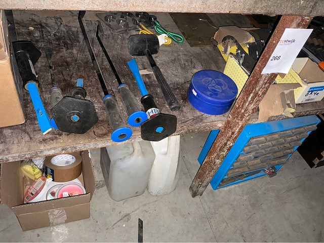 Werktafel met bankschroef - afbeelding 3 van  4