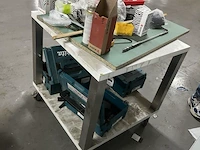 Werktafel met diversen - afbeelding 2 van  6