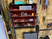 Werktafel met handgereedschap - afbeelding 5 van  25