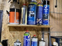 Werktafel met handgereedschap - afbeelding 13 van  25
