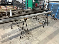 Werktafel met inhoud - afbeelding 4 van  5