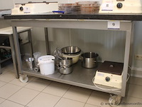 Werktafel met marmeren werkblad - afbeelding 1 van  2