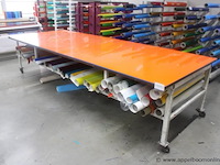Werktafel met rolhouder - afbeelding 1 van  1