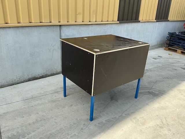 Werktafel met stopcontacten - afbeelding 6 van  7