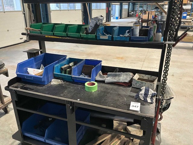 Werktafel op wielen met inhoud - afbeelding 4 van  6