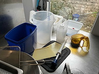 Werktafel rvs met inhoud (2x) - afbeelding 4 van  4