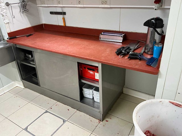 Werktafel voor slagerij - afbeelding 1 van  5