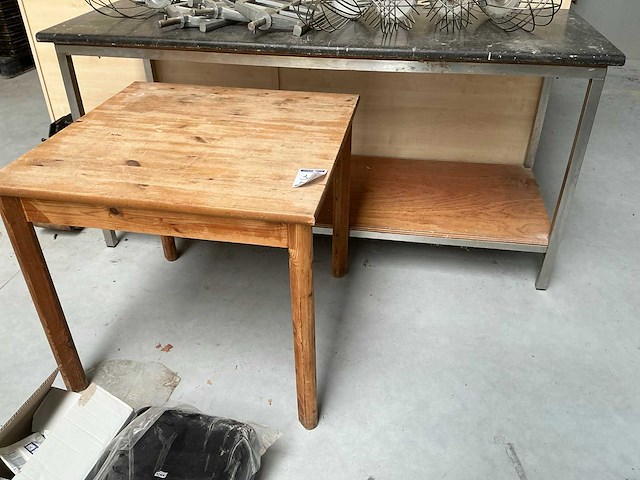 Werktafel voorzien van natuurstenen tafelblad - afbeelding 3 van  6