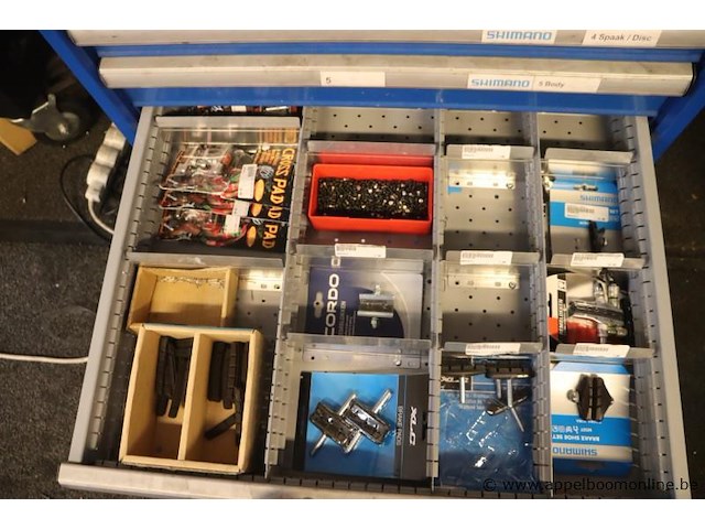 Werktafel vv 16 laden en gereedschappen - afbeelding 9 van  12