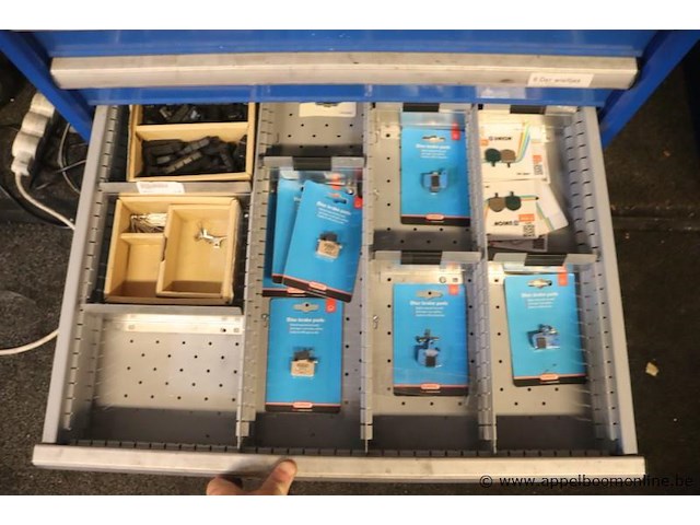 Werktafel vv 16 laden en gereedschappen - afbeelding 10 van  12