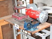 Werktafel vv koomboormachine, 2 steenslijpmachine einhell en bankschroef - afbeelding 1 van  3