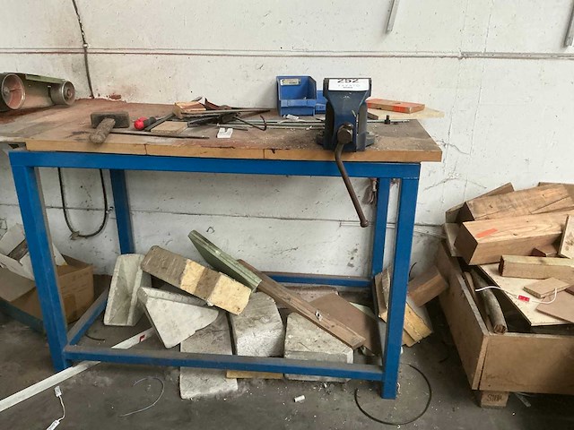 Werktafel - afbeelding 1 van  4