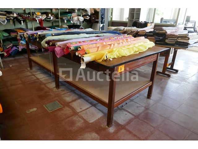 Werktafels met bodemschap - afbeelding 3 van  3